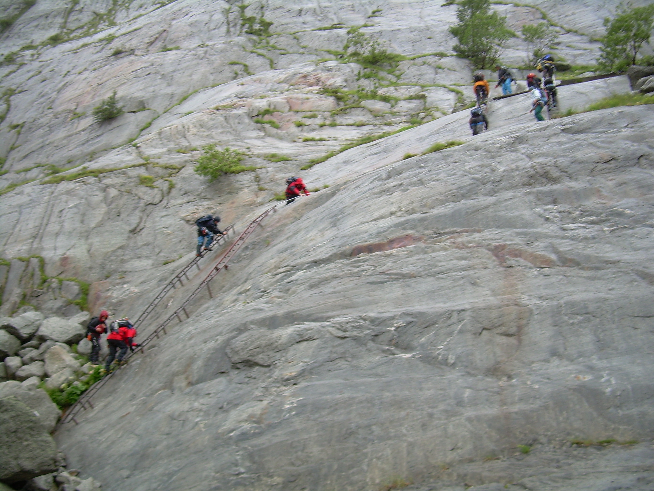 Ladders to Mer de Glace 1.JPG